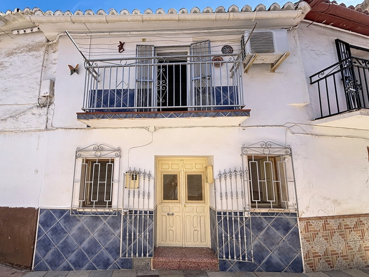 Villa in Benamargosa