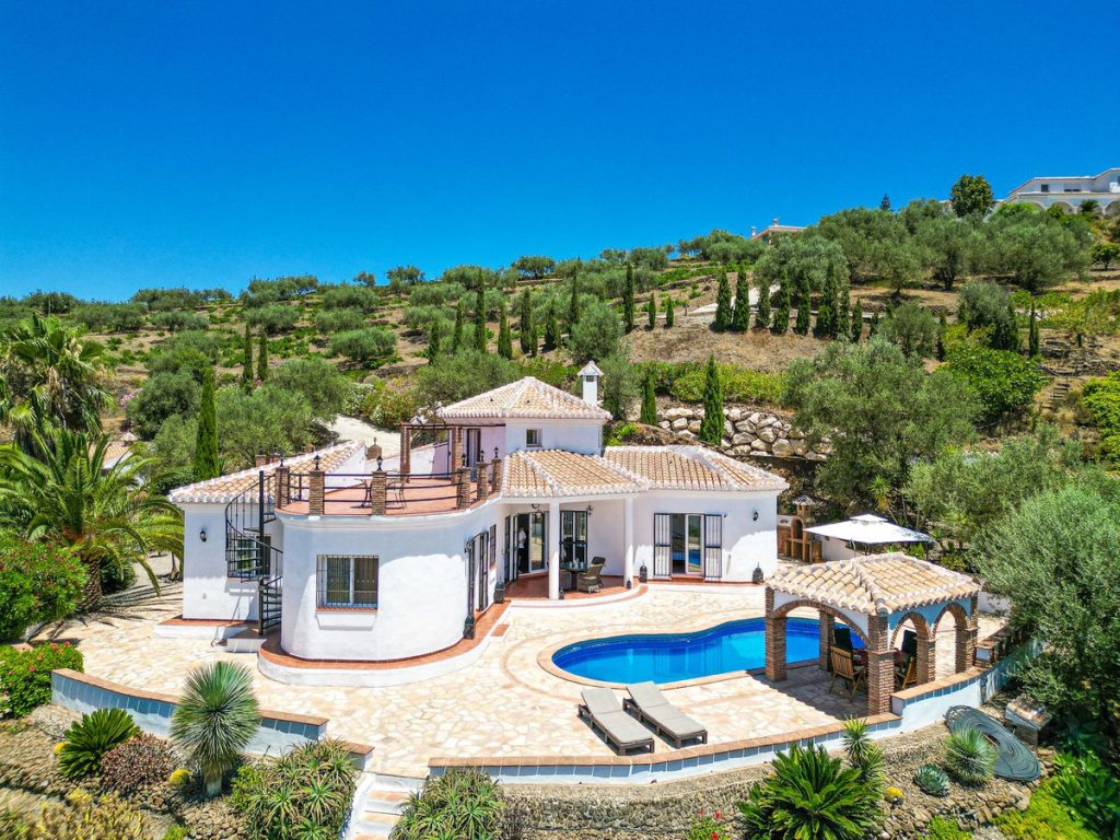 Villa in Arenas