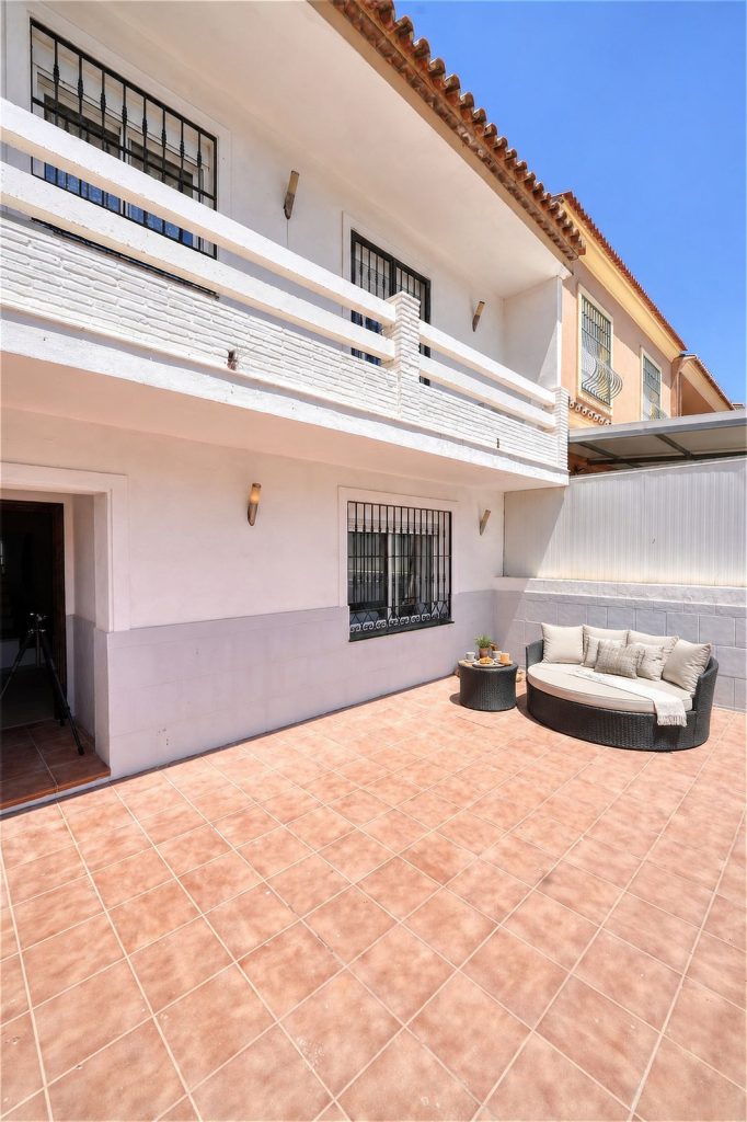 Town house in Casares