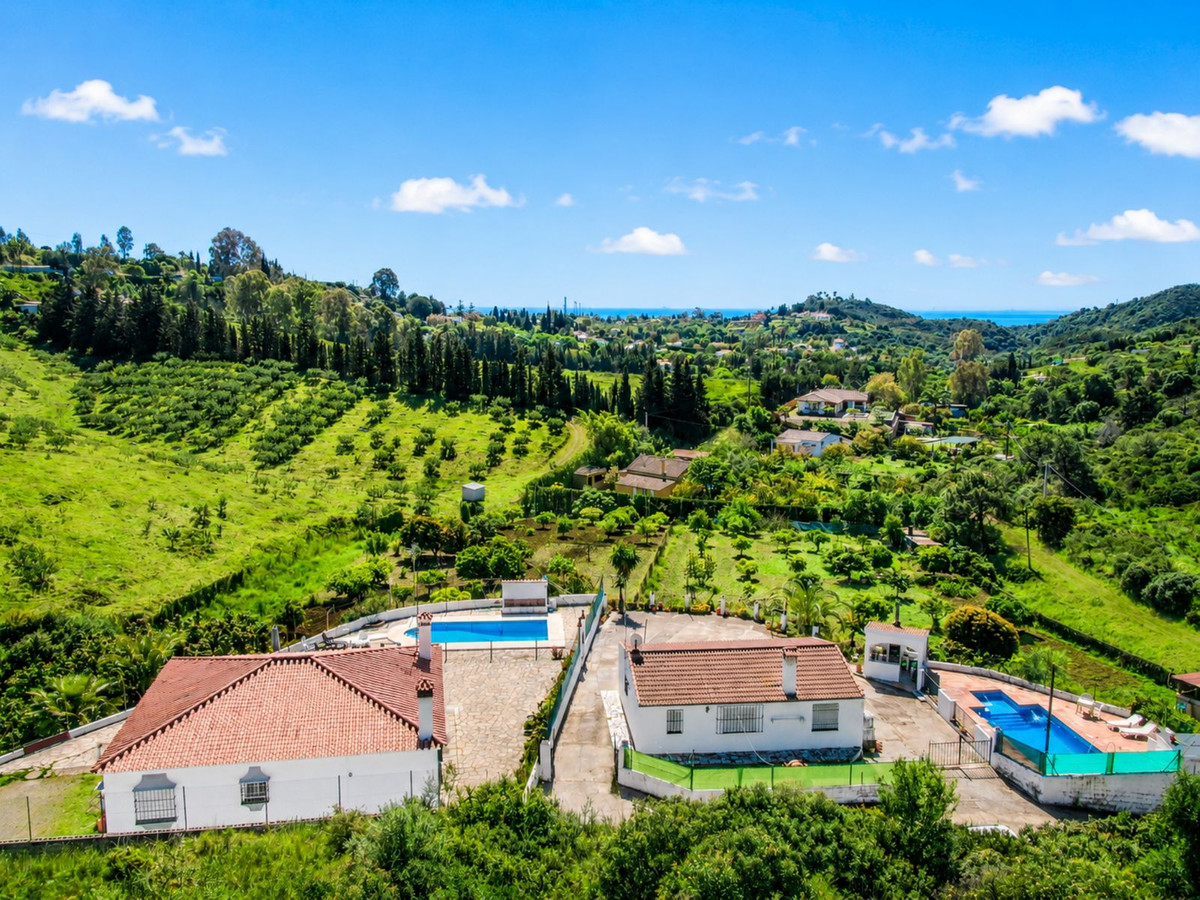 Finca in Estepona