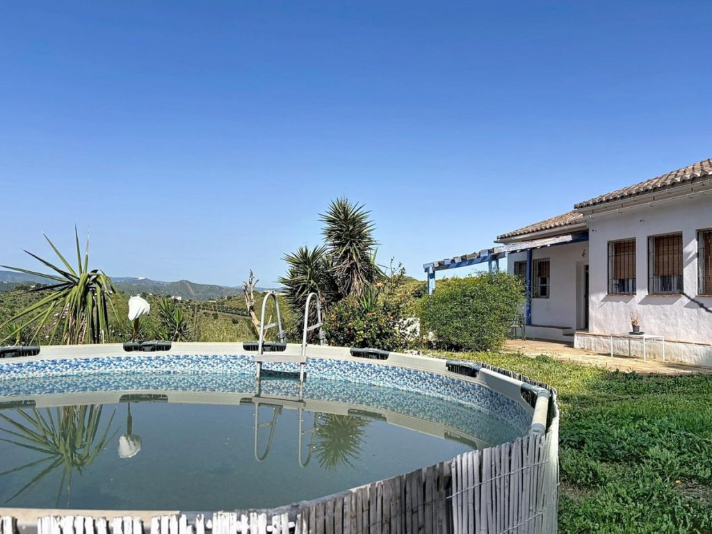 Country house in Canillas de Aceituno
