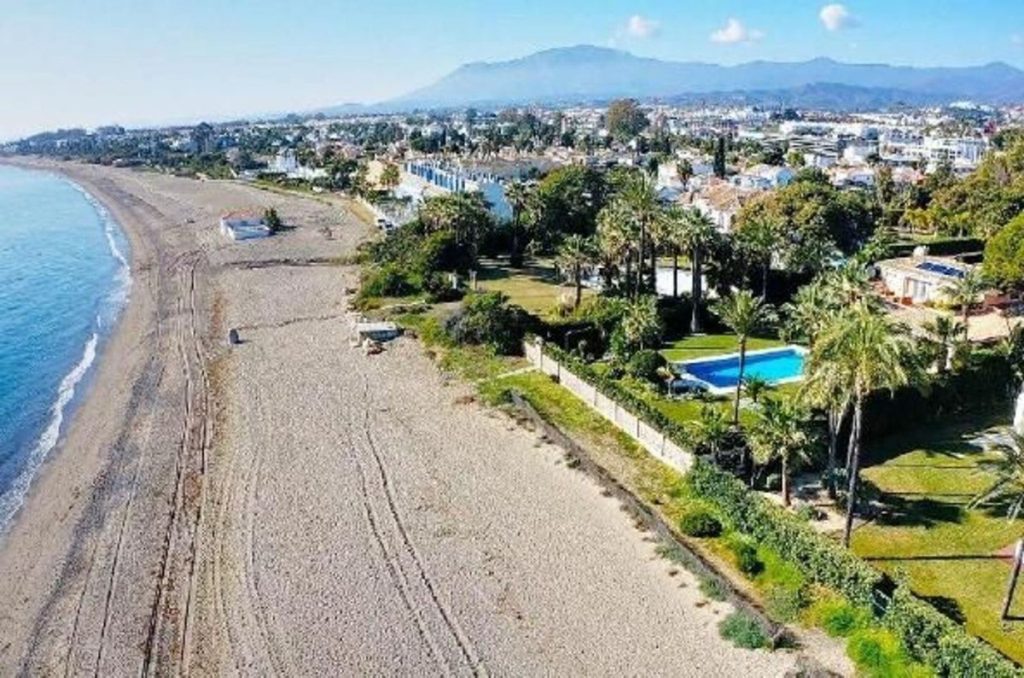 Villa in Estepona