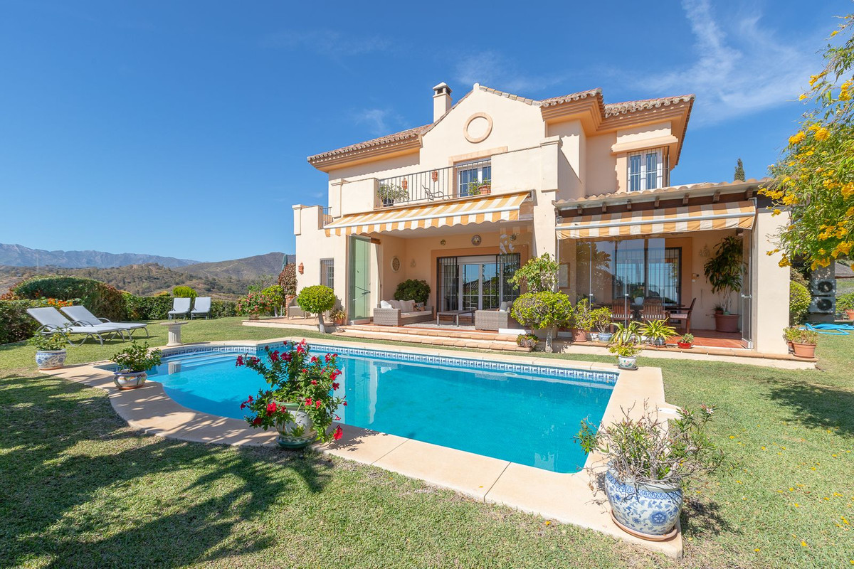 Villa in Elviria