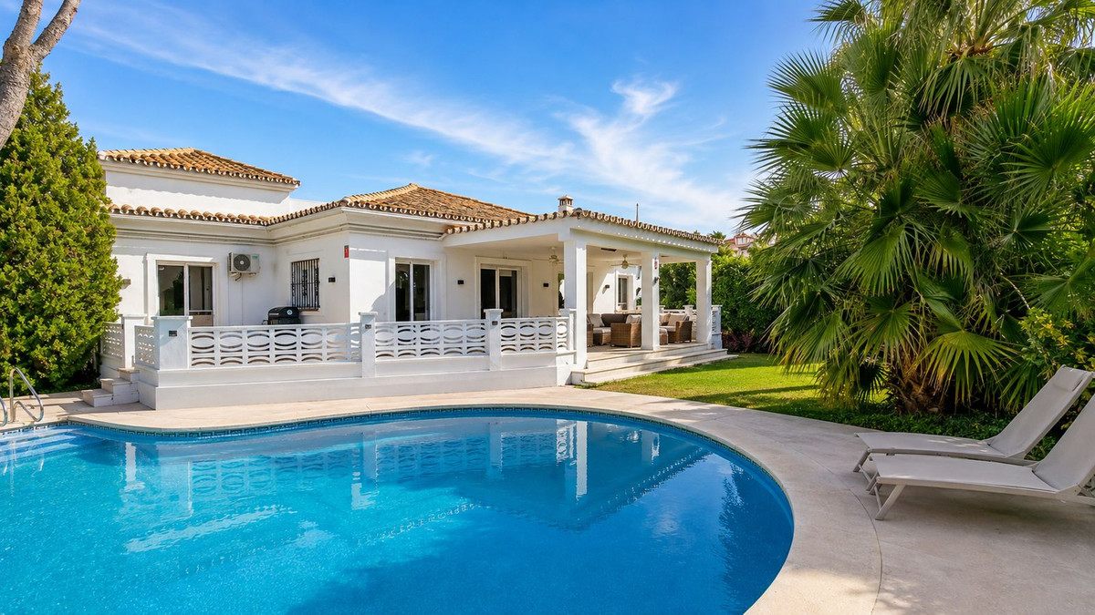 Villa in Las Chapas