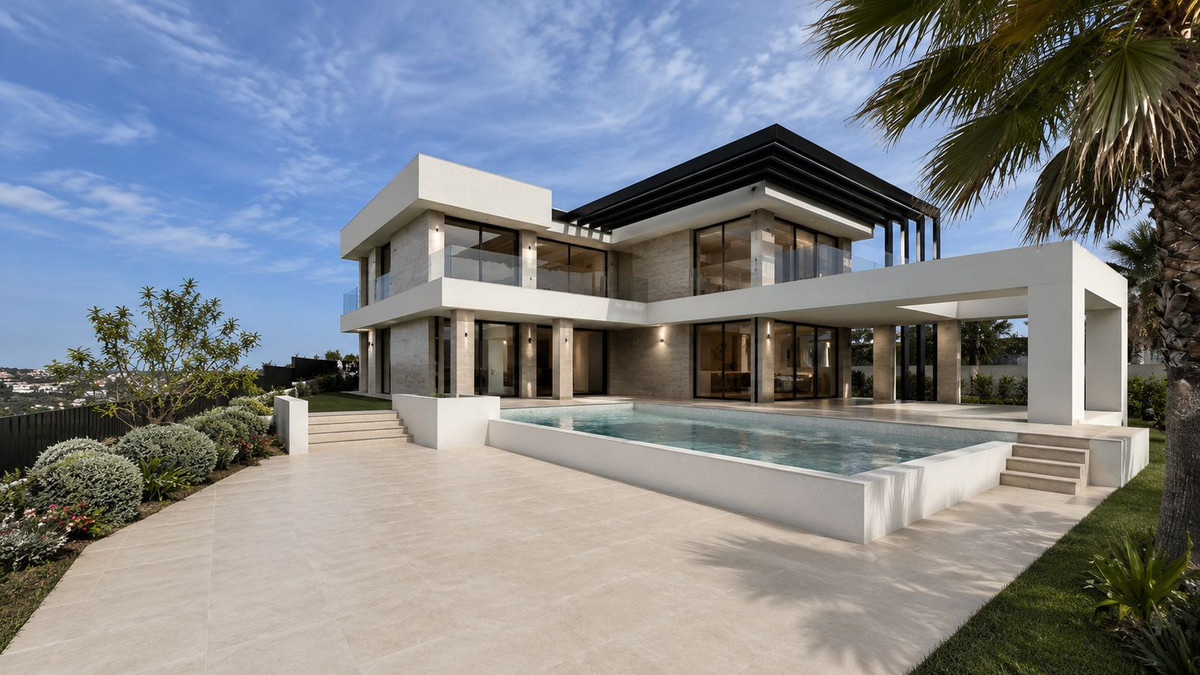Villa in Estepona