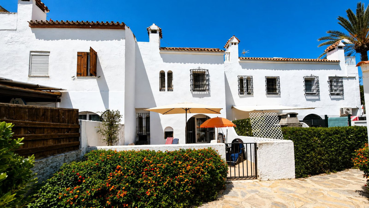 Reihenhaus in Casares Playa