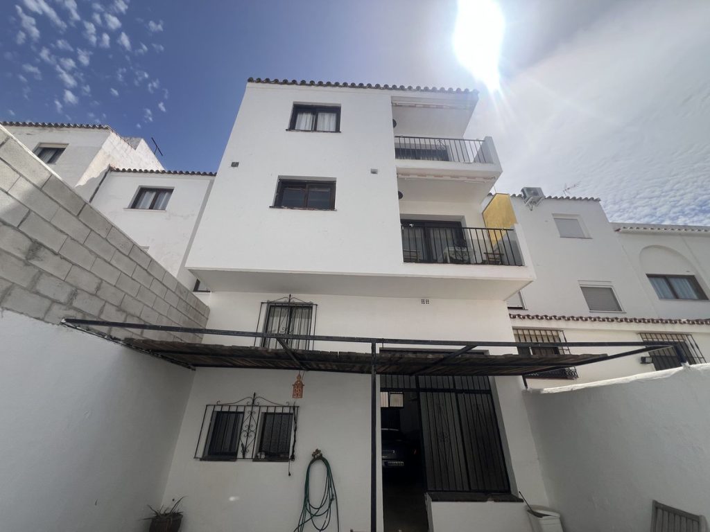 Villa in Estepona