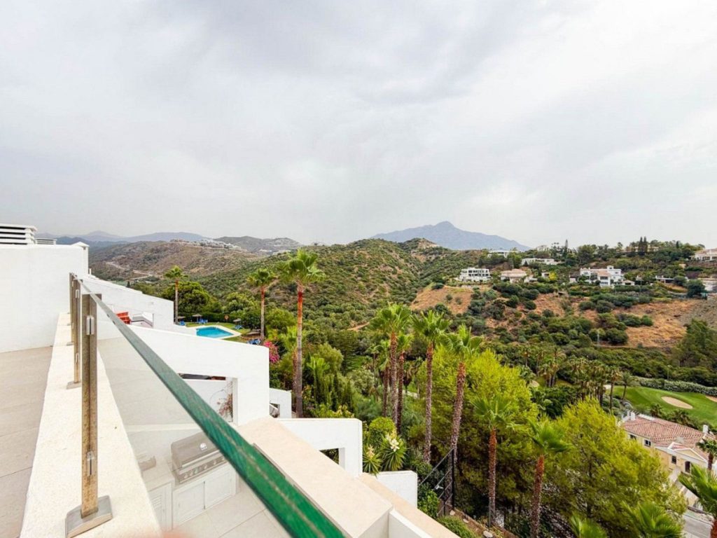 Apartment in Benahavís