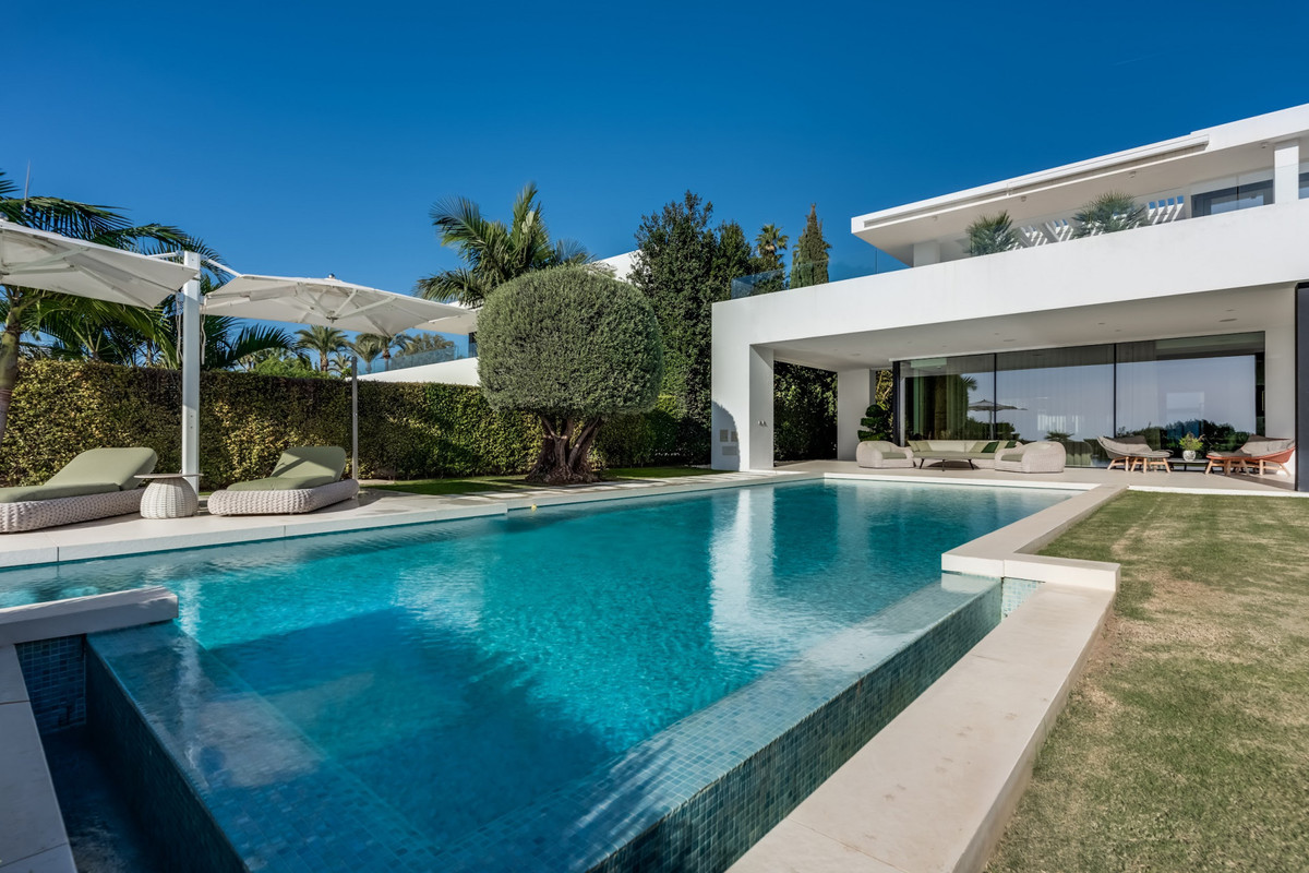 Villa in The Golden Mile