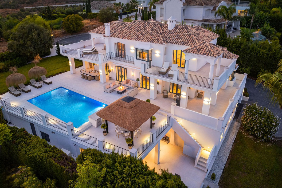 Villa in Nueva Andalucía