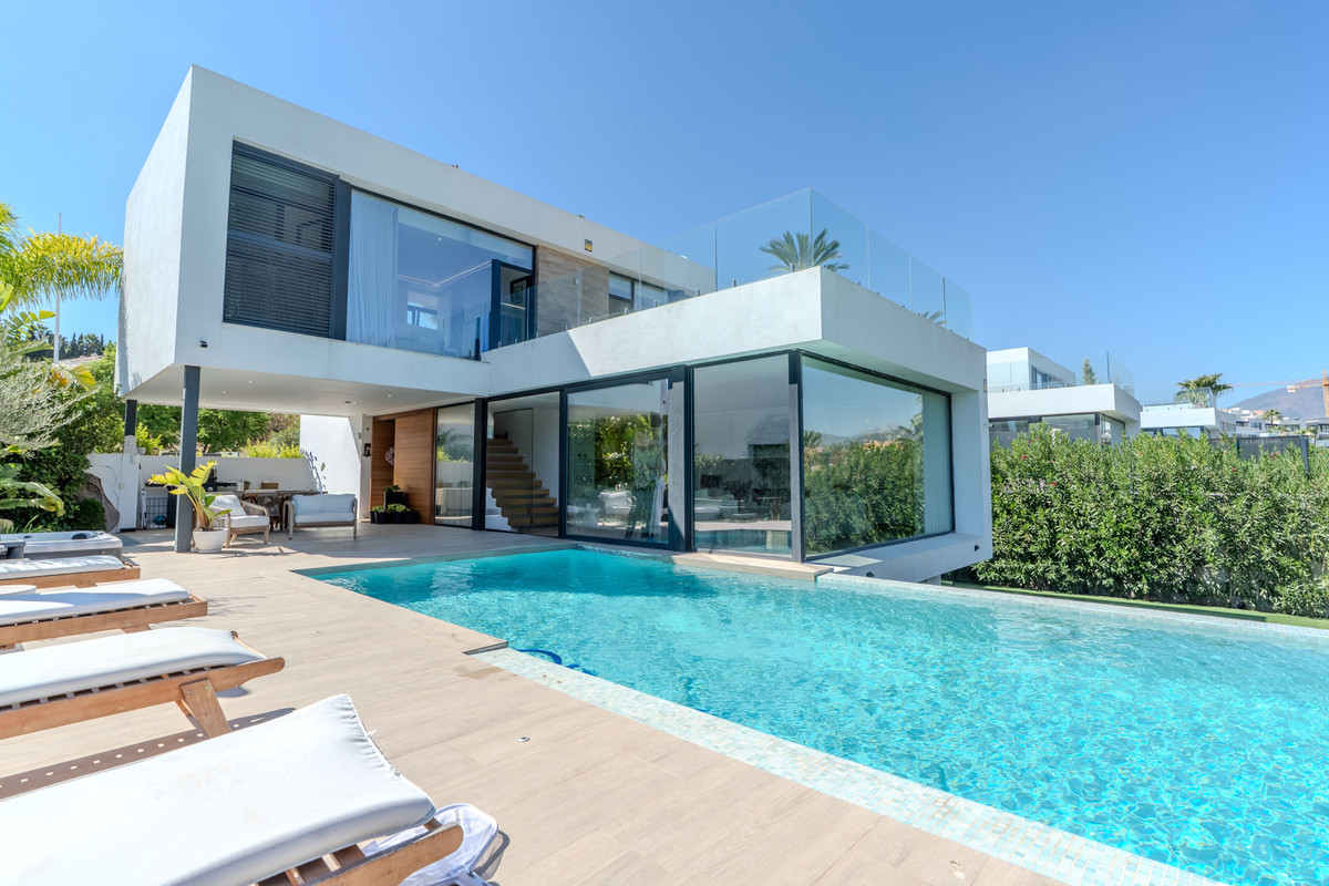 Villa in Estepona