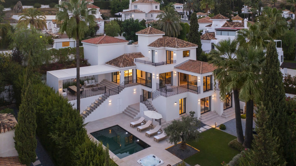 Villa in Nueva Andalucía